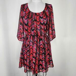 IZ Byer Size M Dress Pink Black Chevron Print Chiffon Lined 3/4 Sleeve